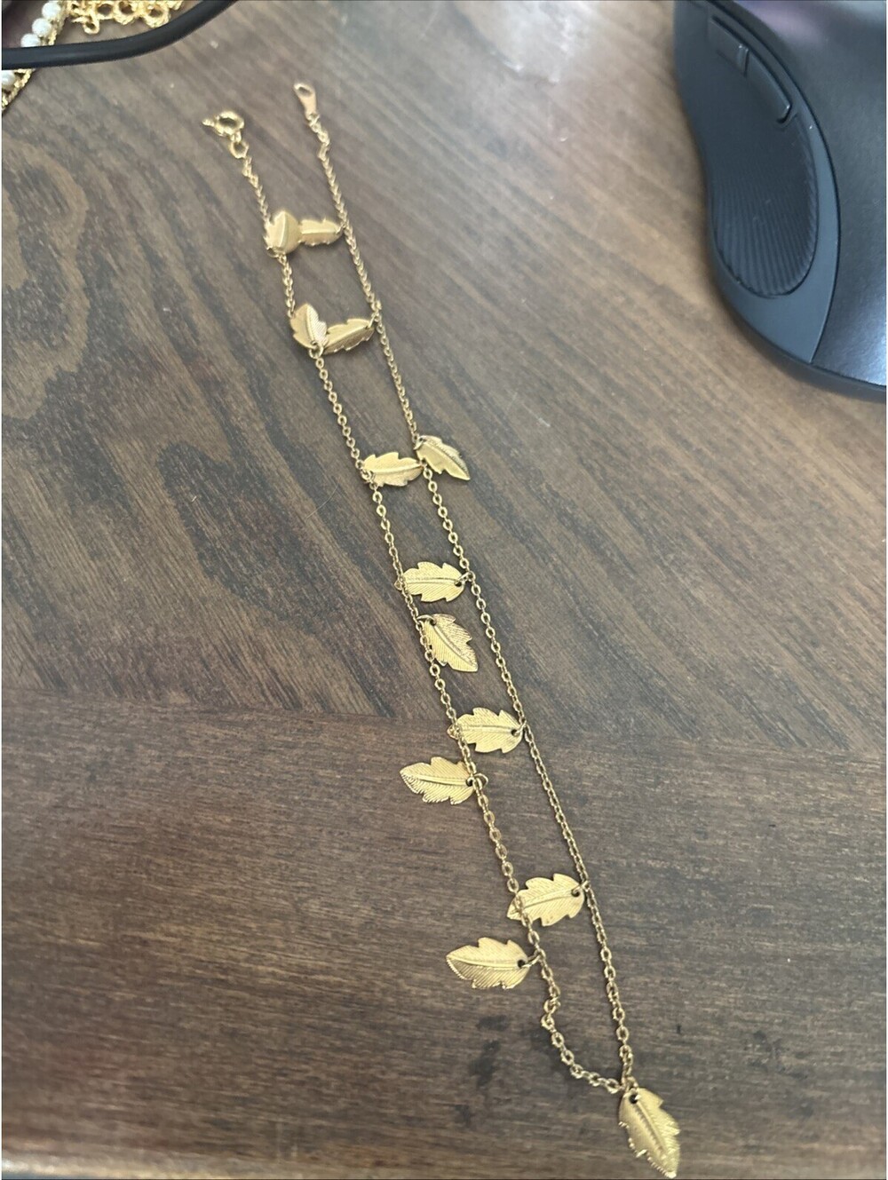 VTG Avon Vintage Gold Tone Leaf Choker Pristine Untarnished classic 16”Necklace